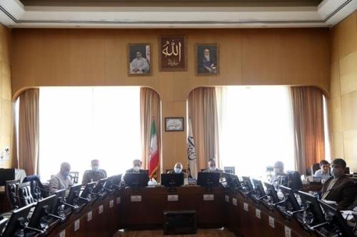 بررسی موانع سیستم بانكی در عرصه تولید در كمیسیون صنایع